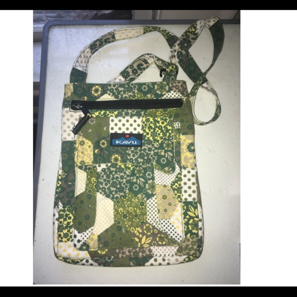 Kavu purse